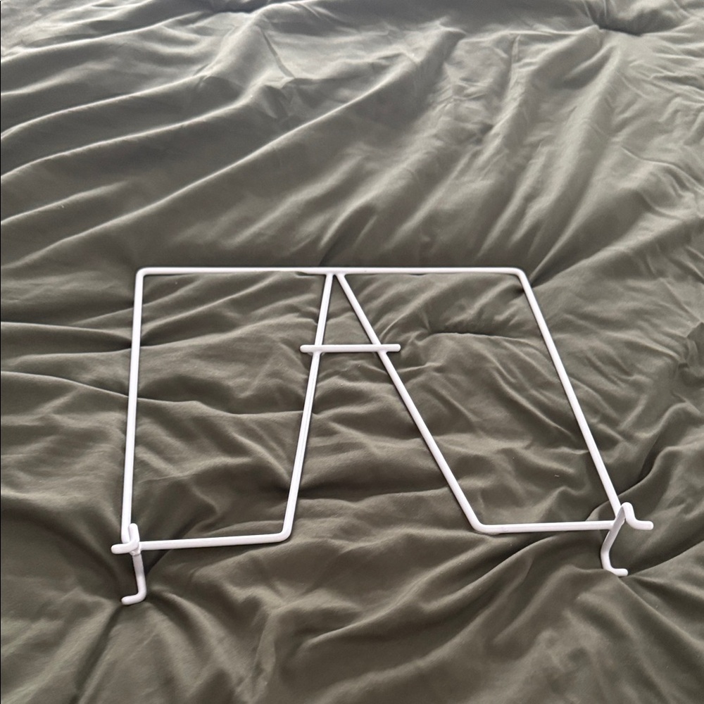 Closet shelf divider